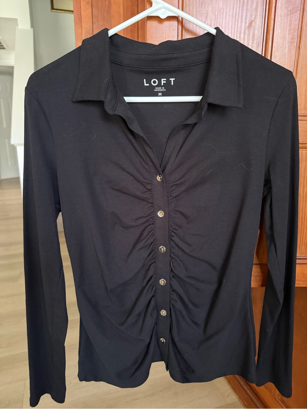 LOFT Black Ruched Button-Front Collared Long Sleeve Top